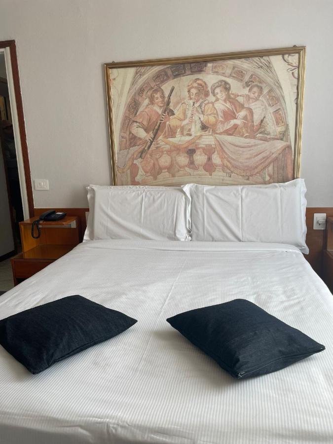 Hotel La Bussola Cittiglio Εξωτερικό φωτογραφία